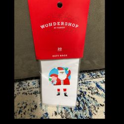 BRAND NEW 20 COUNT GIFT BAGS