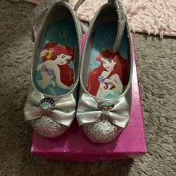 Girls shoes 👟 8T To 10T