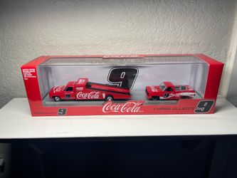 M2 Machine Hauler Chase Super 10 COKE 1:64 Scale Diecast