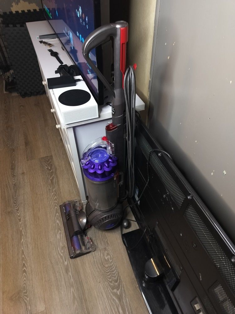 Dyson Slim Ball Animal Upright Vacuum - corded