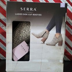 Serra Ladies Side Cut Booties Size  7 Size 9 