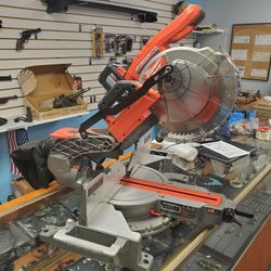 Milwaukee 2734-20 18v Saw W/battery