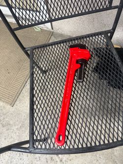 Pipe wrench 18 ridge