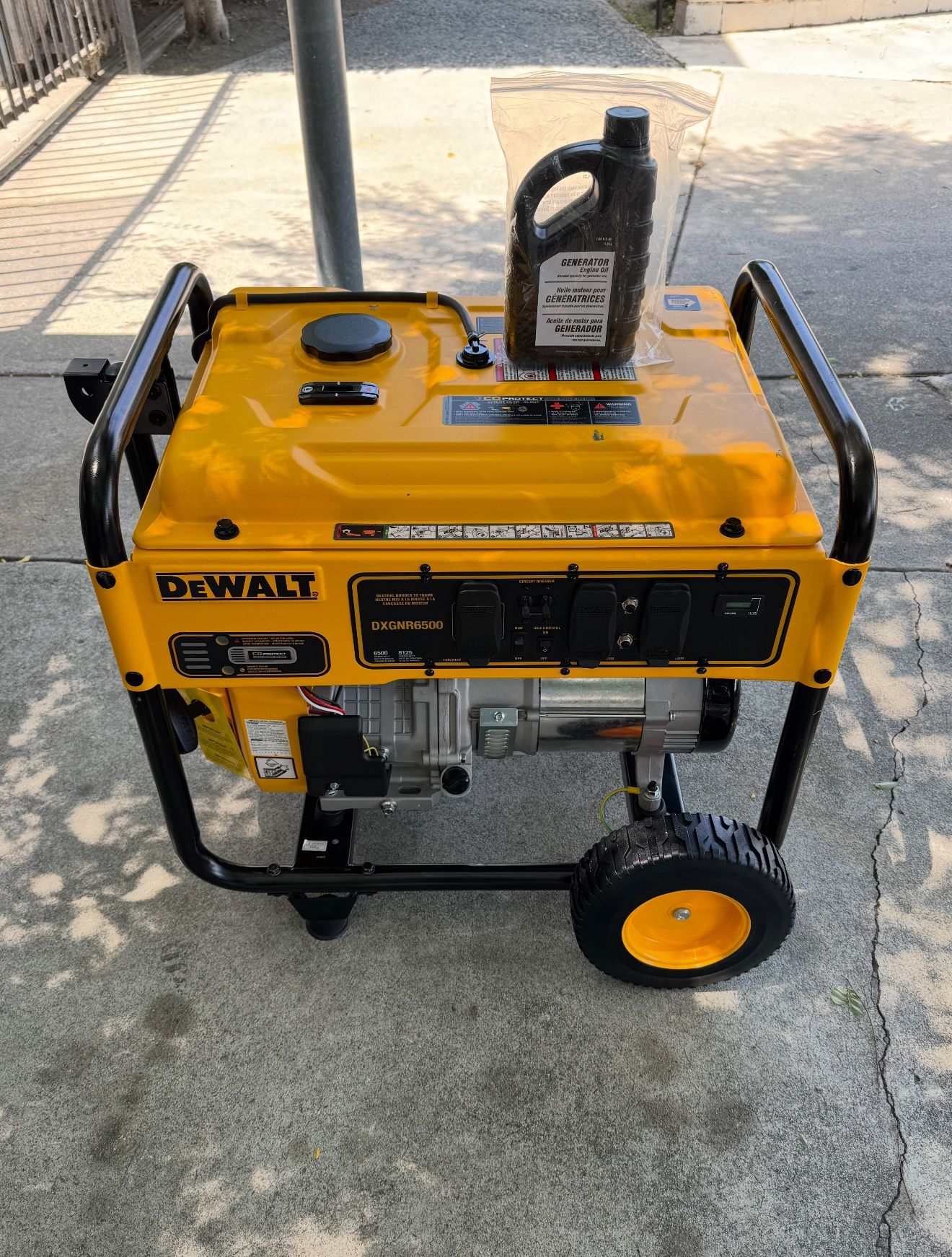 DEWALT 6500- Watt Gas Powered Portable Generator with Idle Control, Covered Outlets and CO Pr