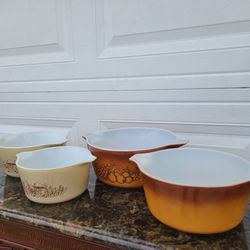 Pyrex  Bowls Vintage