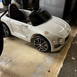 🚗 For Sale on OfferUp — Bentley Toy Car