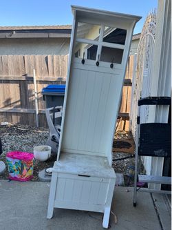 Free hall tree w/storage
