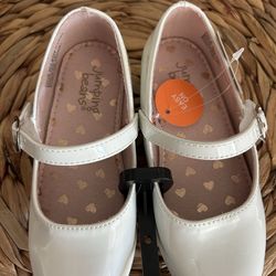 Girls dress shoes new size 8