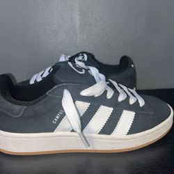 Black Adidas Campus 