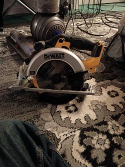 DeWalt Skill Saw With Battery