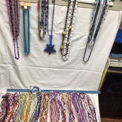 Plastic Beads  🎊 140+ Necklaces 🎊  🎉🎉Great For Fat Tuesday 🎉🎉