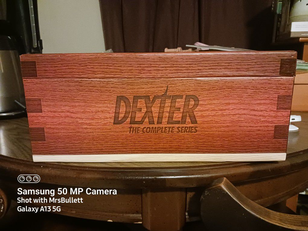 Dexter DVD Full Series In Stylish Wooden Box & Grafix Dexter Book