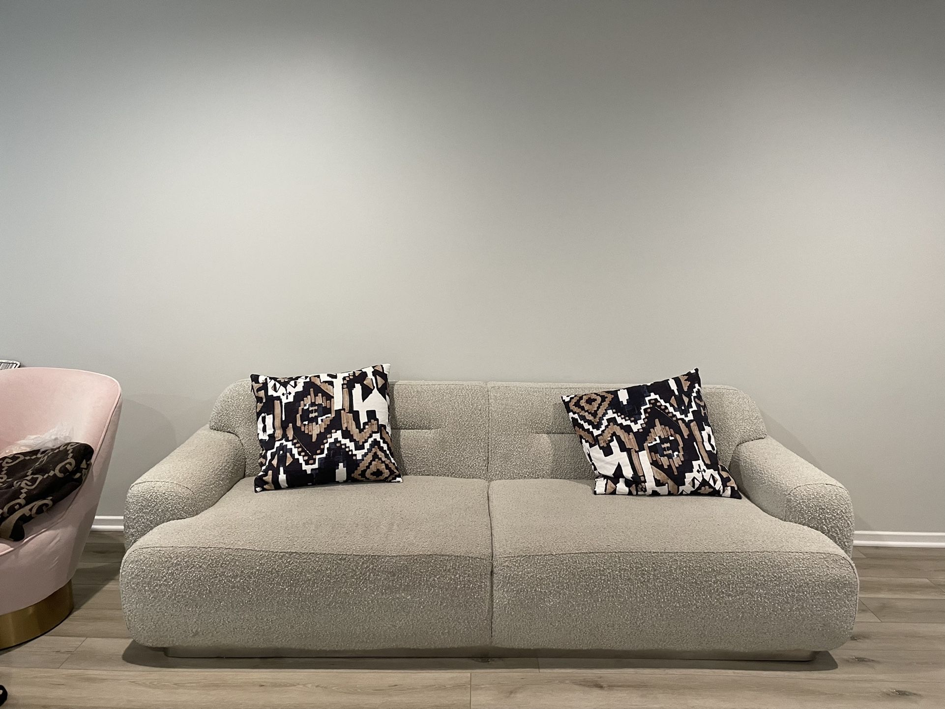 CB2 SOFA - Logan Grey Boucle