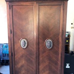 ARMOIRE