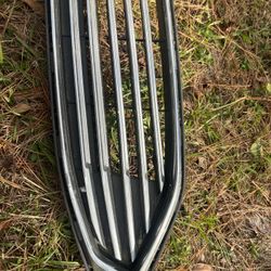2017 2018 Ford Fusion Front Bumper Grille OEM 17 18 used HS73-8200-AEW