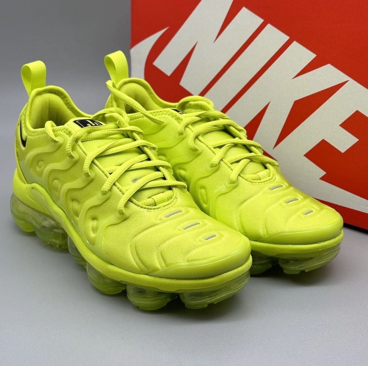 Nike Air VaporMax Plus Atomic Green Women's Running Shoes Size