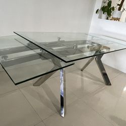 Extendible Dining Table 
