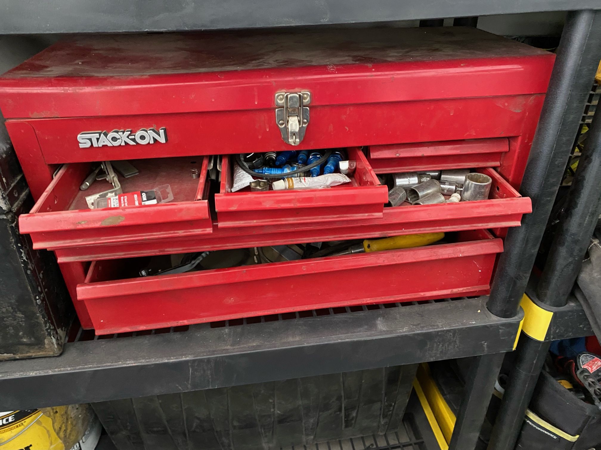 Stack-On Tool Box