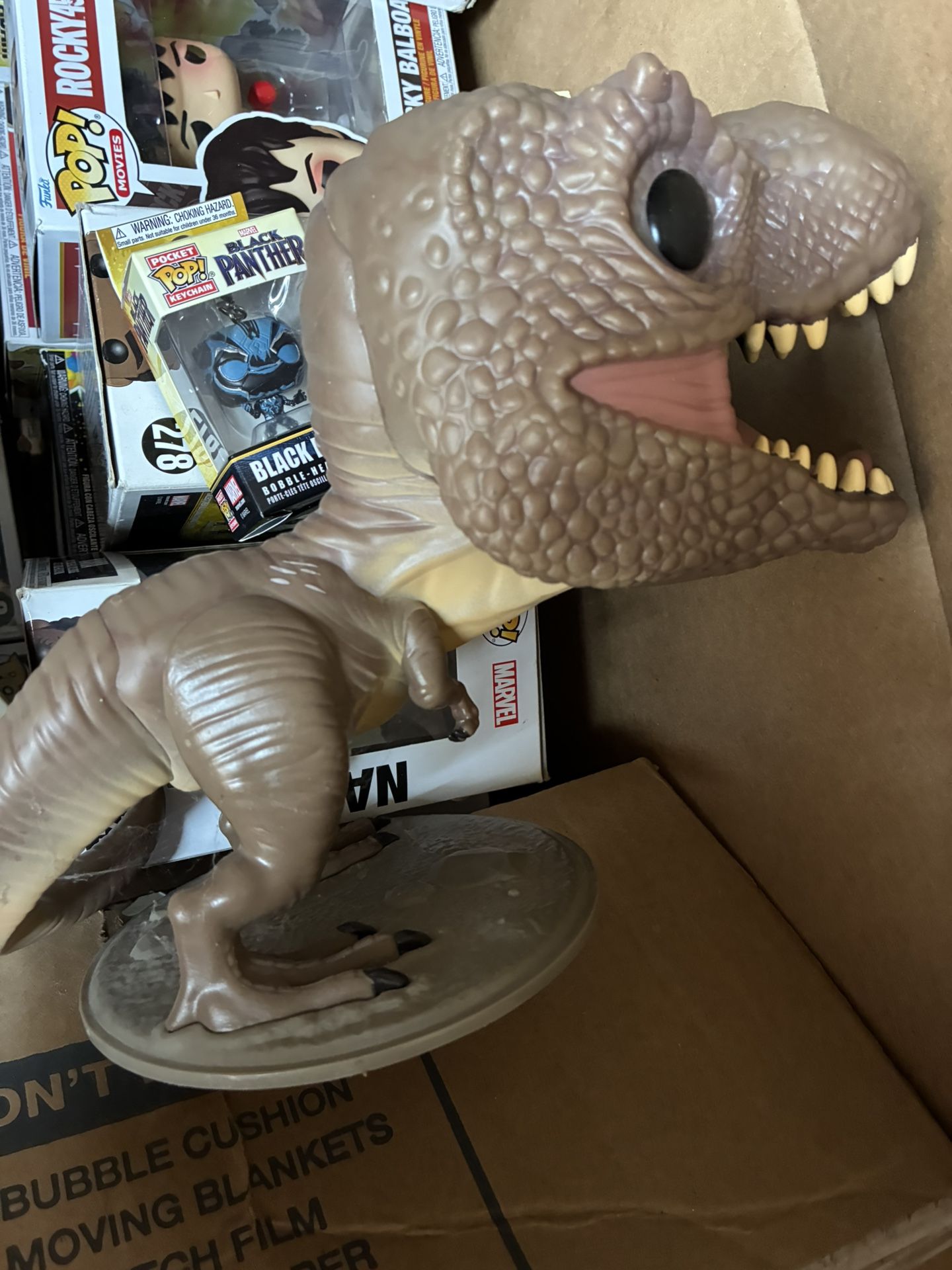 jurassic park T-rex jumbo funko pop 