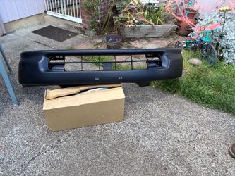 Bumper and Headlight Replacement Parts