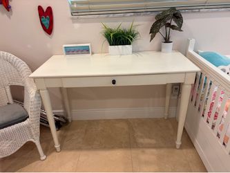 White Wood Desk