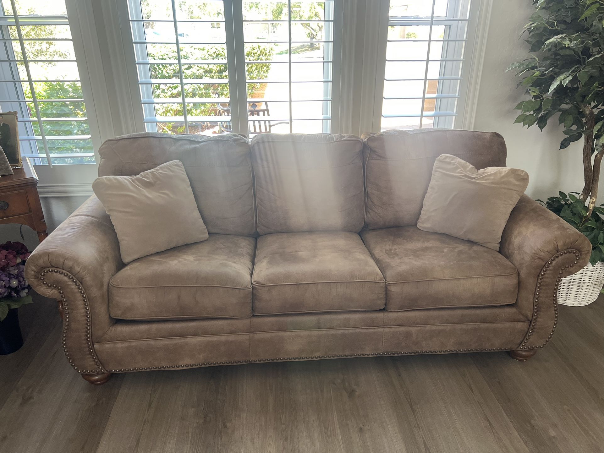 Set If 2 Couches - Warner And McQueen