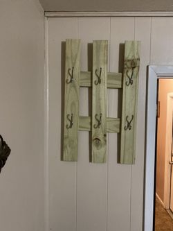 Pallet Coat/scarf Hanger