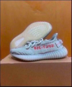 Adidas Yeezy Boost 350 V2 Blue Tint Size 5 Brand New