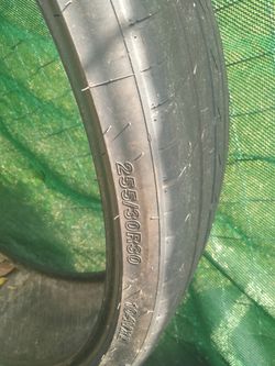 255/30/30 used tire ...