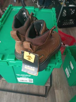Women's Ariat Size 6