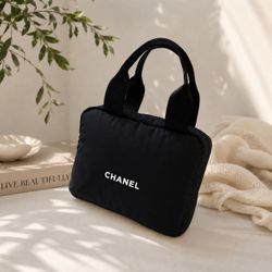 Brand New VIP GWP Padded Nylon Lightweight Top Handle Logo Handbag Black