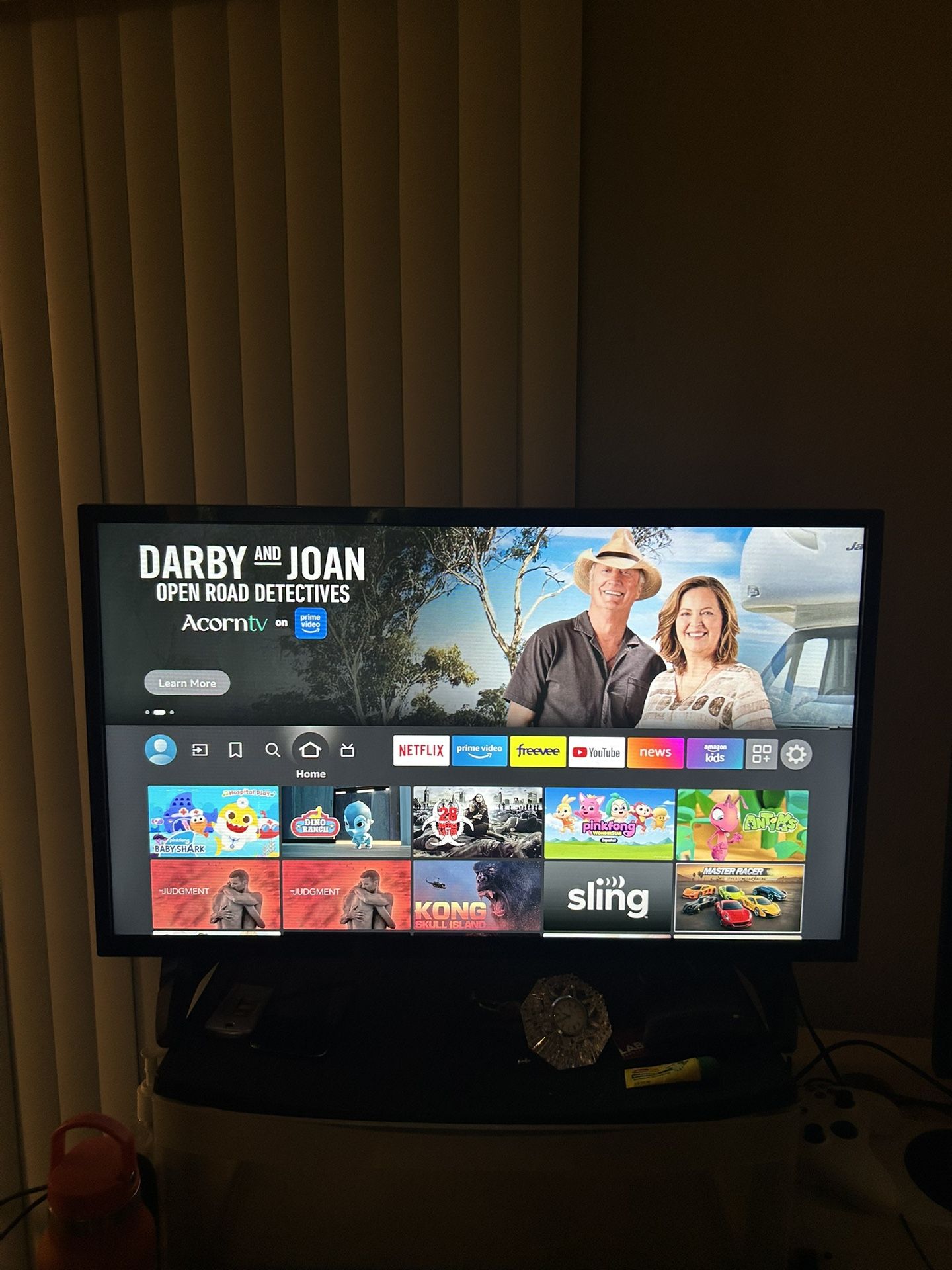 PS4 & Roku Tv With Remote Everything Works