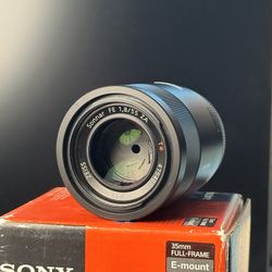 Sony Zeiss 55mm f/1.8 Lens