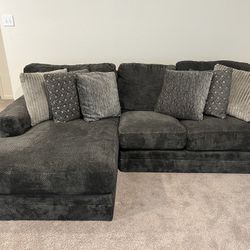 Grey Couch +Chaise