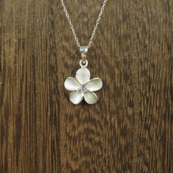 16 Inch Sterling Silver Cute Cubic Zirconia Flower Pendant Necklace