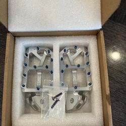 Wavemotosports Silver Pegs With Titanium Pins