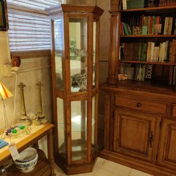 WOOD & GLASS CURIO