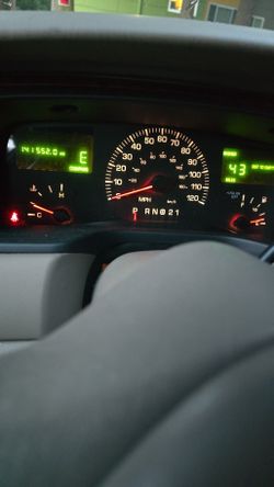 00 Lincoln town car
