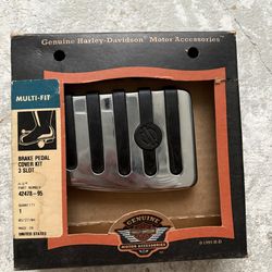 NEW NOS Harley-Davidson Brake Pedal Cover Kit 3-Slot