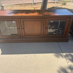 TV Stand/ Entertainment Center