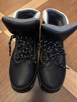 Black winter shoes for men, size 11