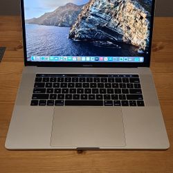 Macbook Pro Retina 2017 (15-inch display, 500 SSD Storage, 16gb Ram, i7 Processor)