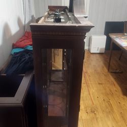 $500 Perfect Condition China Cabinet