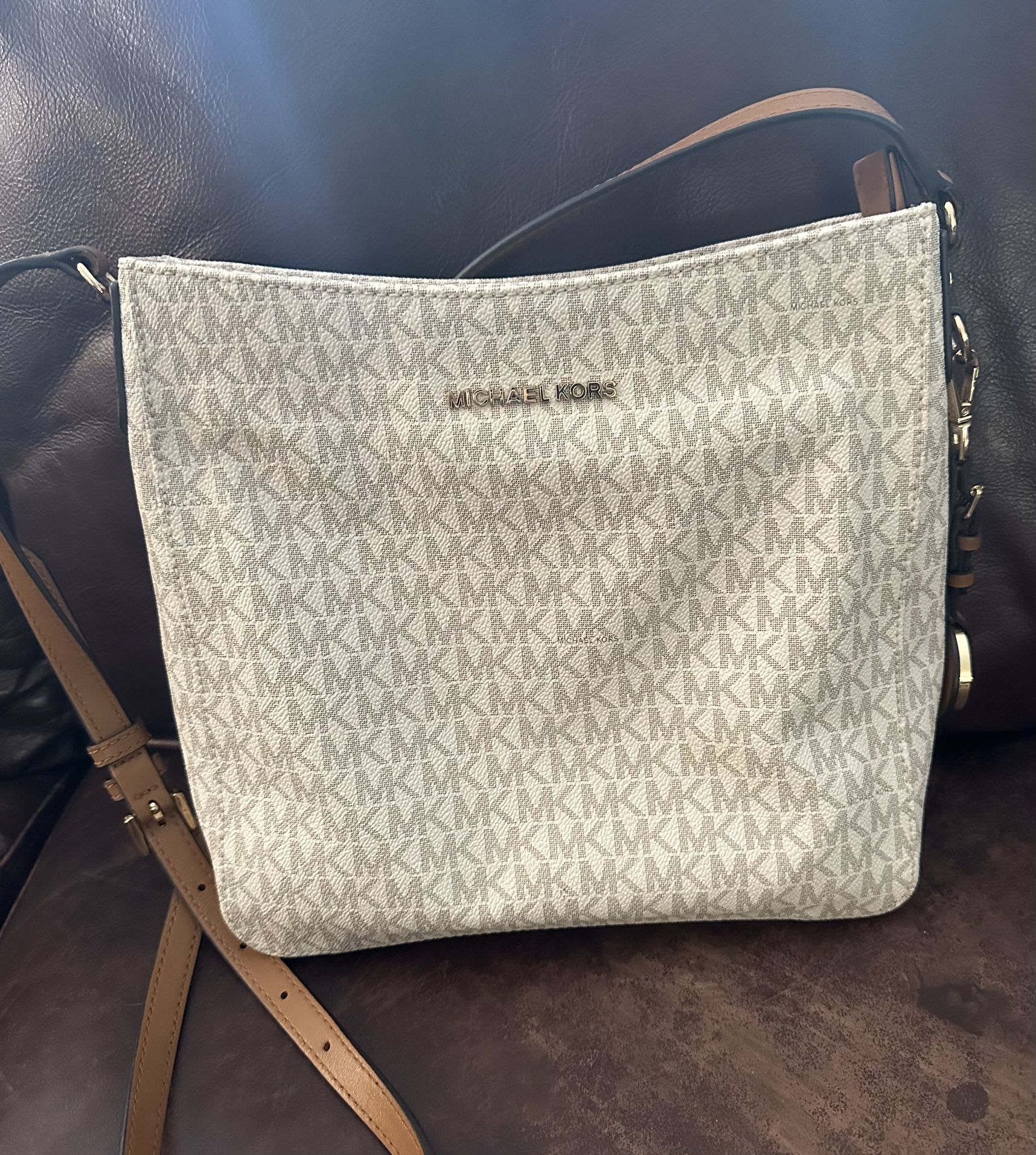 Michael Kors Cross Body/Messenger Bag