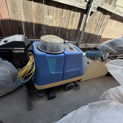 Industrial Carpet Cleaner