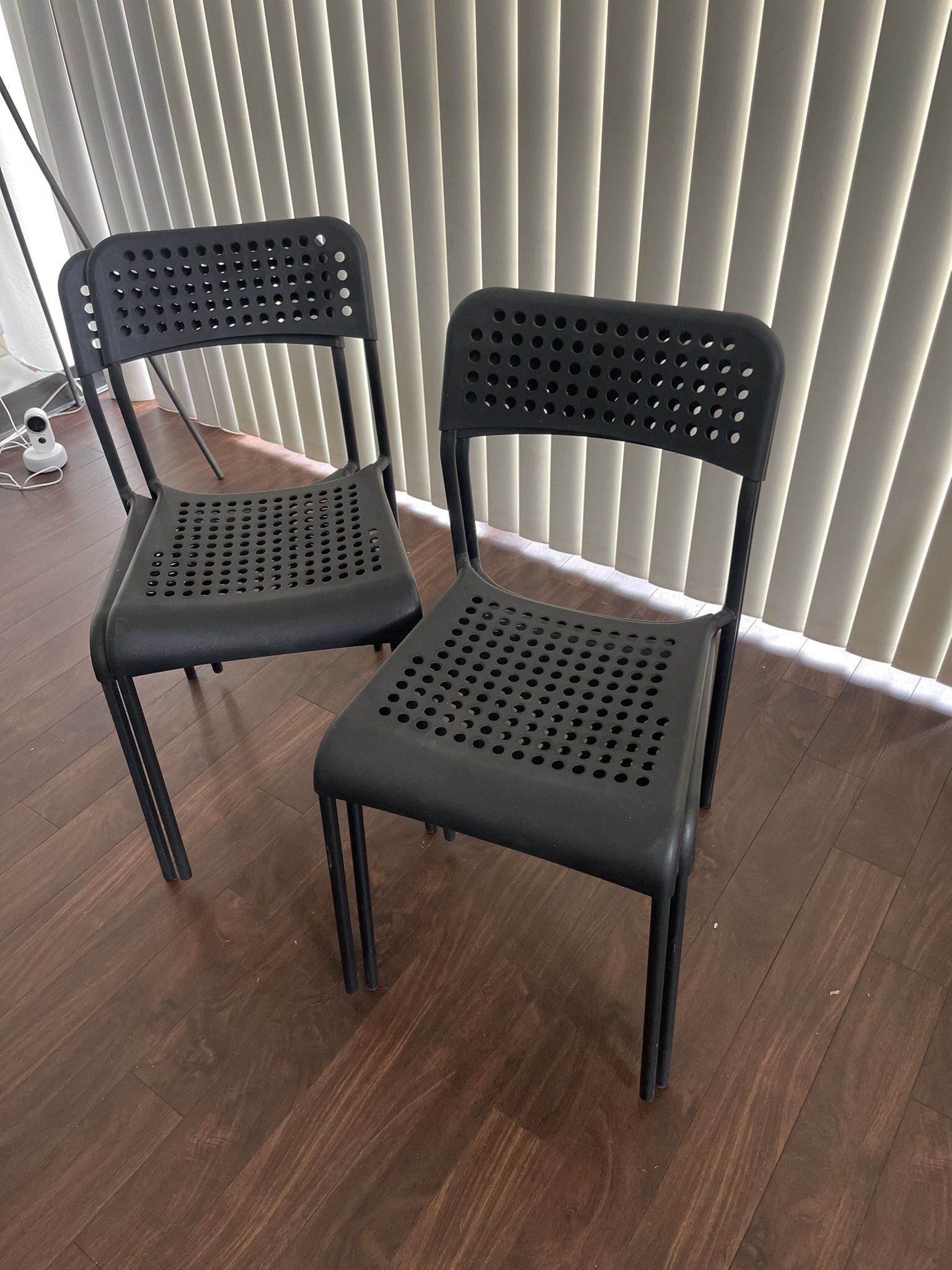 4 Cheirs ADDE IKEA chairs + Free Table Patio dining set