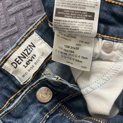 Levi’s Denizen Mid Rise Bootcut