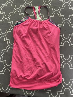 Invivva pink tank