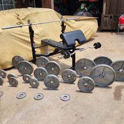 WEIGHT SET WITH 472 POUNDS BENCH BARS & CLIPS ALL FOR $599