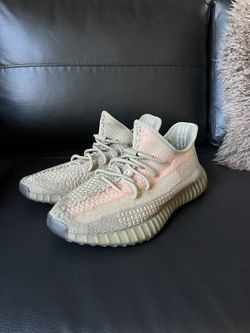 Yeezy 350 V2 Sand Taupe Size 11